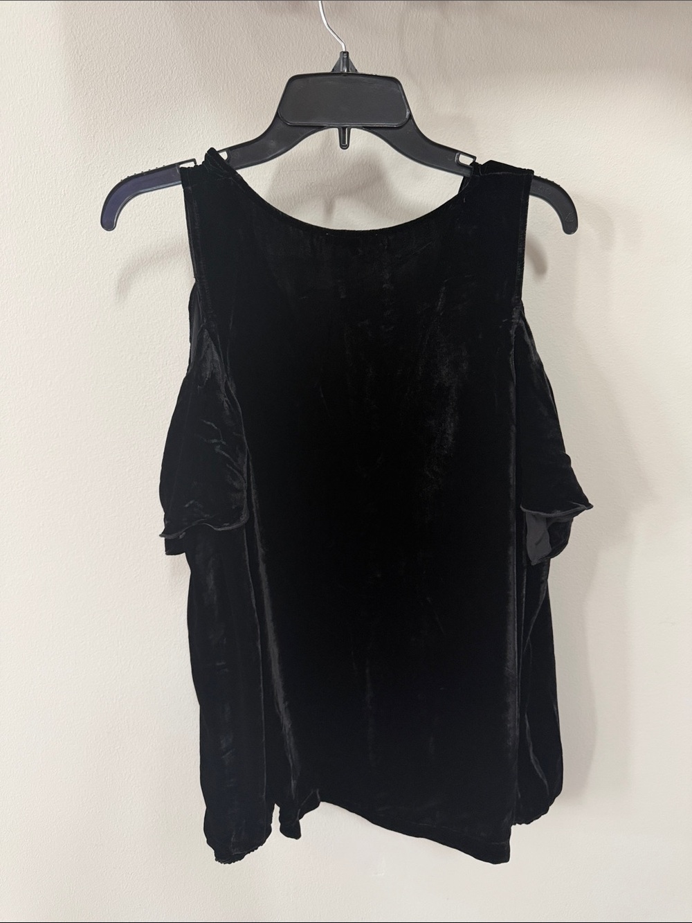 Gold Hawk Cold Shoulder Ruffled Top - Picture 4 of 4